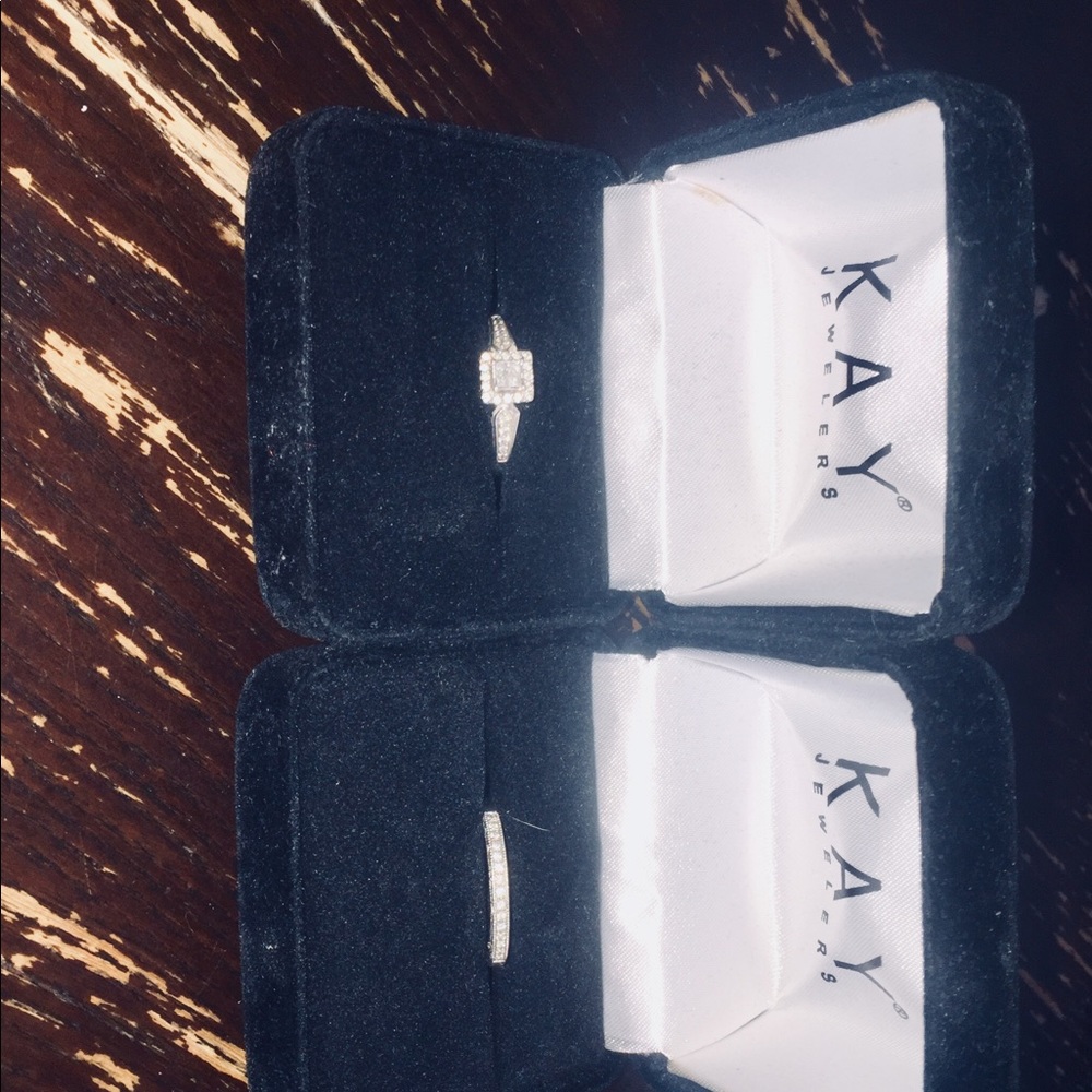 Wedding Ring Set - Picture 2 of 4
